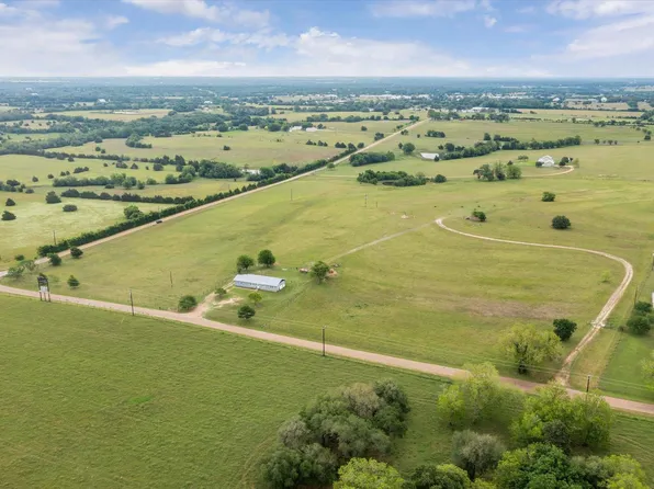 4435 Hartfield Rd, Round Top, TX 78954