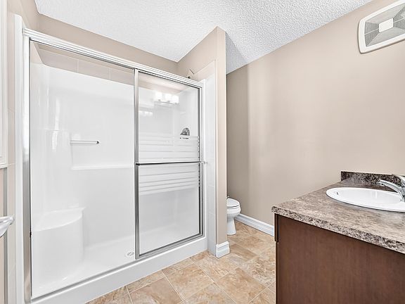 3rd image of 26 Dickens St