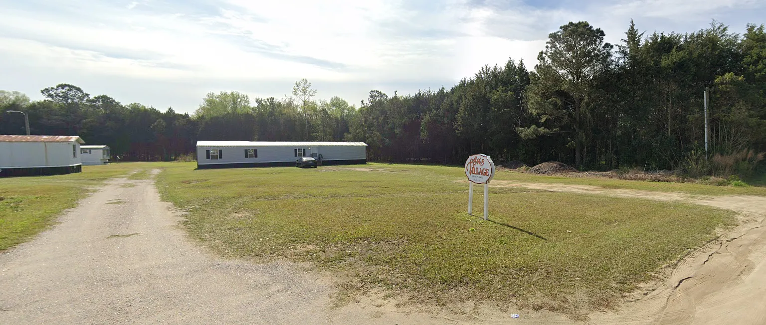 Dillon Acres - Lot 406 Queen Ct — Photo 1