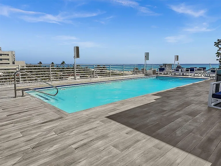 1052 Ocean Dr #C203 — Photo 30