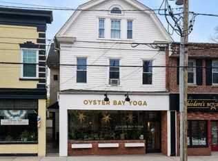 9 Audrey Ave APT C, Oyster Bay, NY 11771