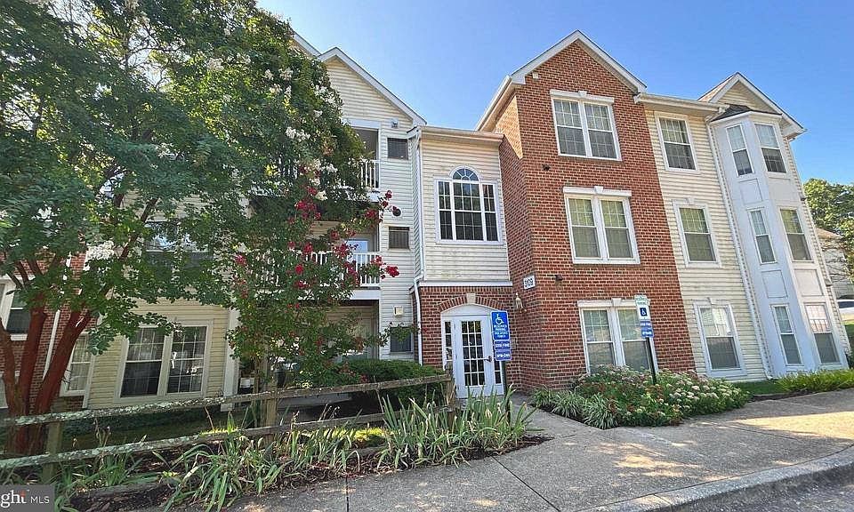 1st image of 3109 River Bend Ct APT D202