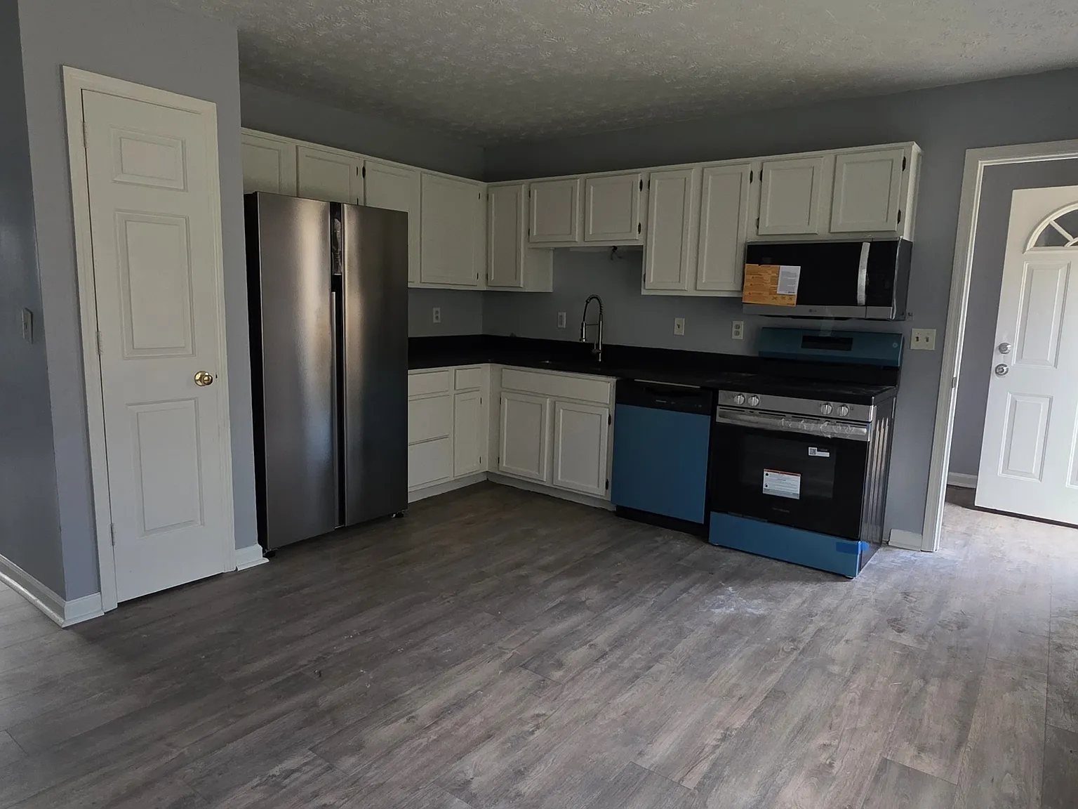 2323 Ilolo Street - 1 — Photo 4