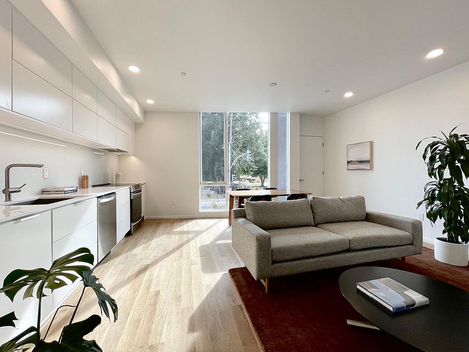 Kitchen/Living combination