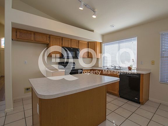 4th image of 1892 W Winchester Way