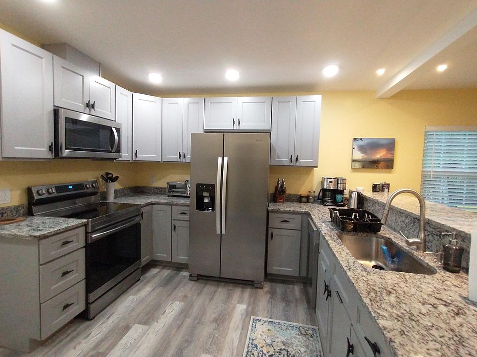 Fully accessorized new stainless steel kitchen