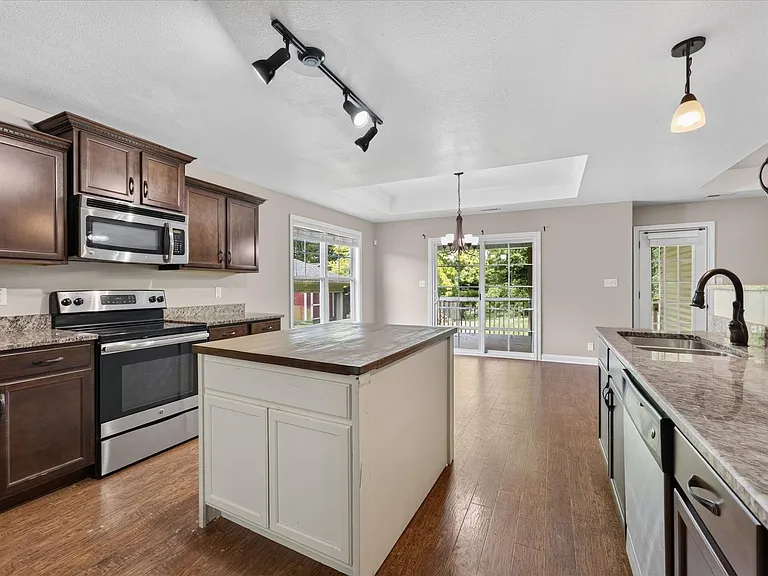 2228 Killington Dr — Photo 20