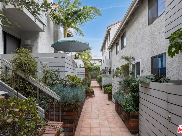 8611 Burton Way APT 12, Los Angeles, CA 90048