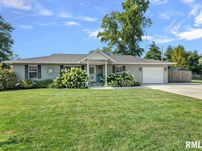 3926 Circle Dr, Auburn, IL, 62615