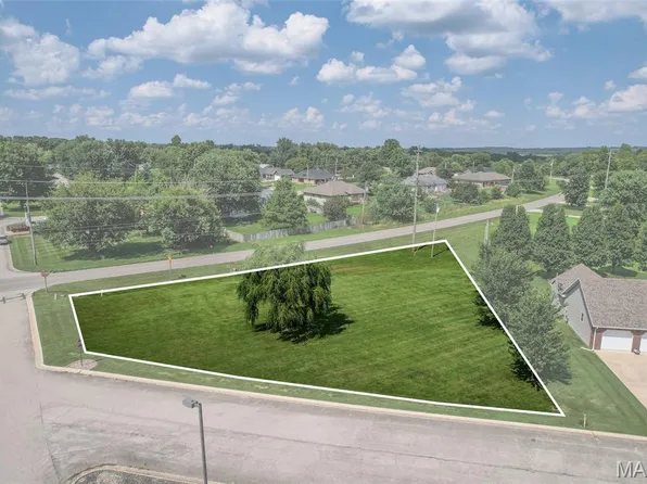 Quail Valley Cir, Lebanon, MO 65536