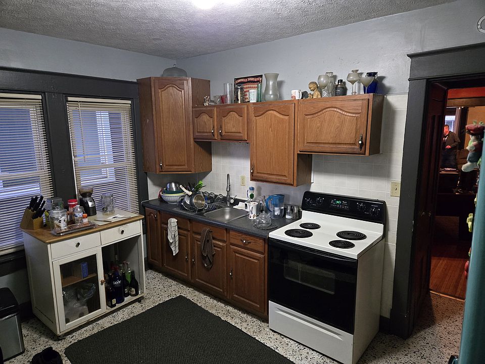 1st image of 1130 N Tacoma Ave #1130