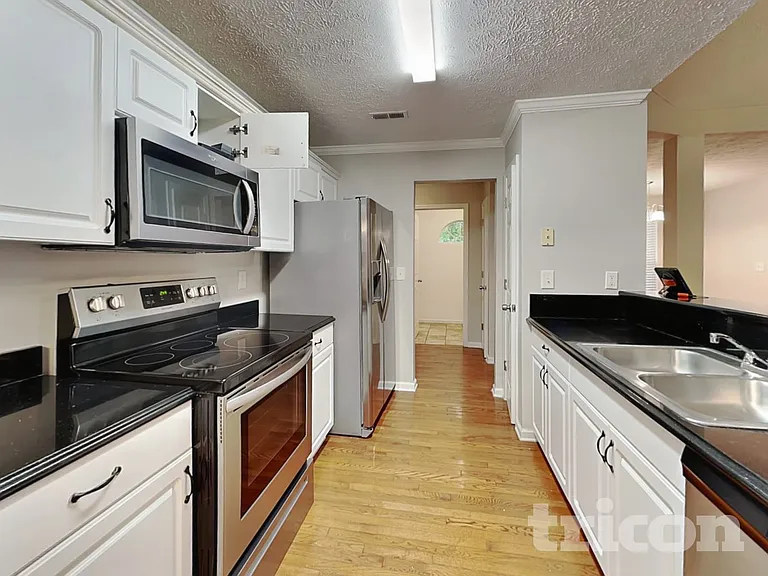 313 Cascade Ct — Photo 5