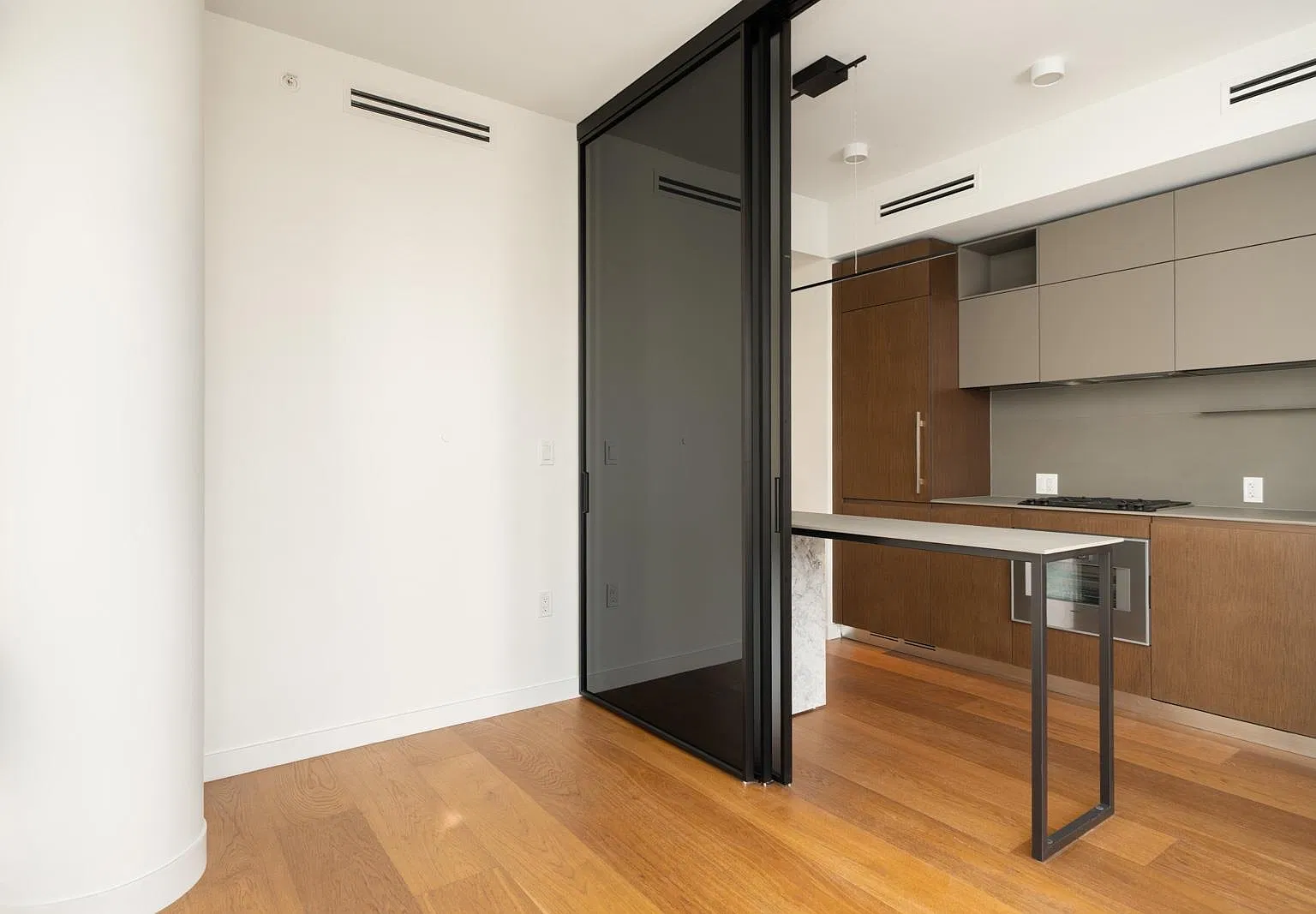 1 bed, 504 sqft, $2,790 — Photo 3