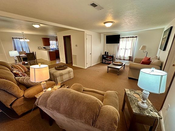 4th image of 240 Lampley Cir