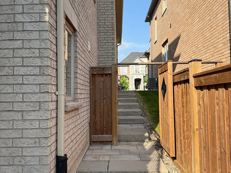 104 Mitchell Pl — Photo 9