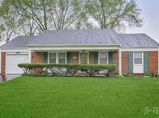 238 Belaire Dr, Buffalo Grove, IL 60089