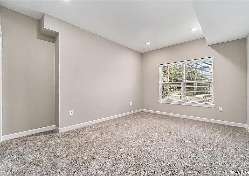 1251 E Woodward Heights Blvd, photo 9