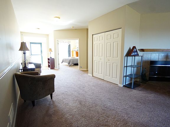 3rd image of 1562 Grand Dr