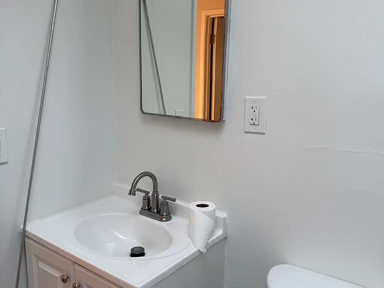 171 Alexander Ave — Photo 8