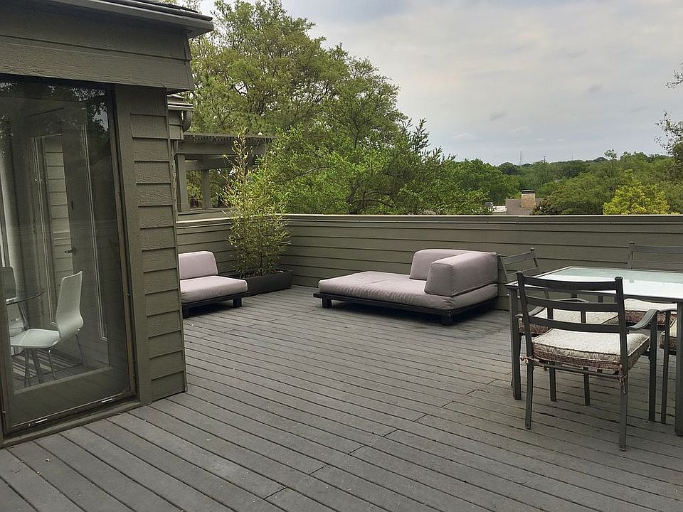 Deck off the kitchen & LR.