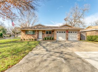 1113 Mary Dr, Hurst, TX 76053