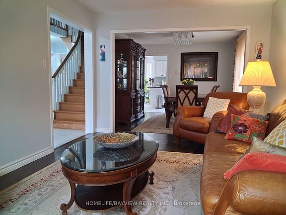 5th image of 137 Widdifield Ave