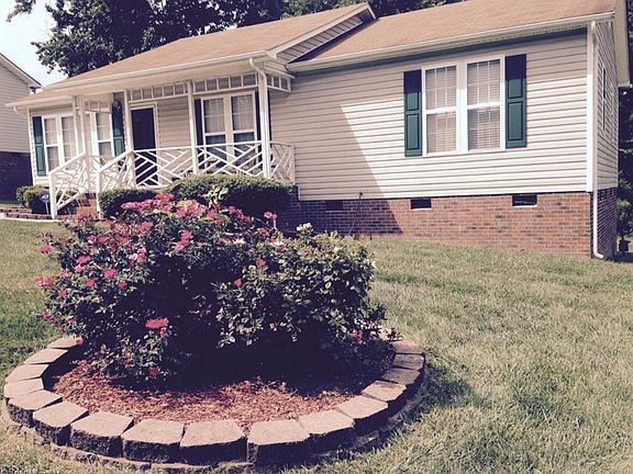 2nd image of 106 Brook Pine Dr