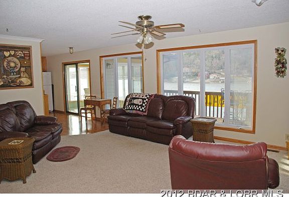 4th image of 570 Utica Dr