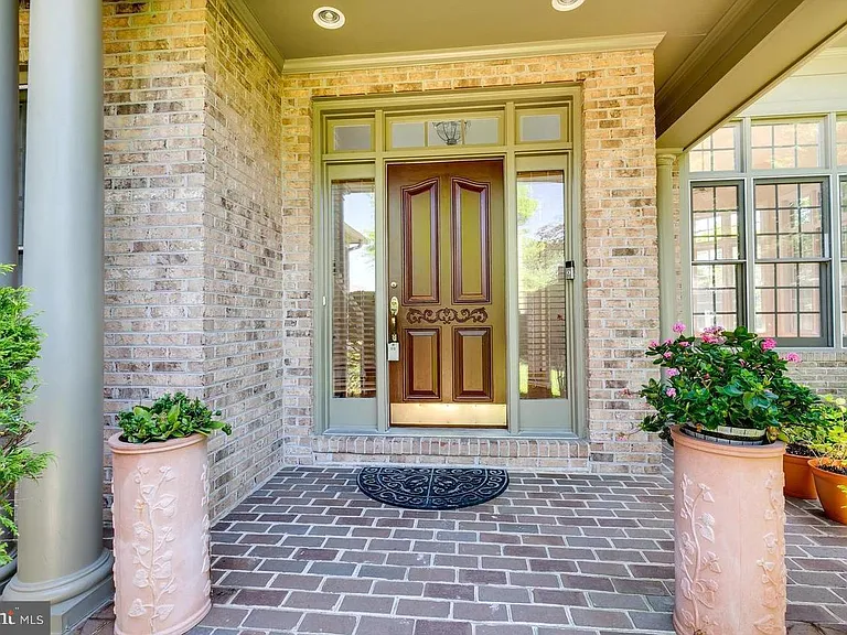 1489 Broadstone Pl — Photo 3