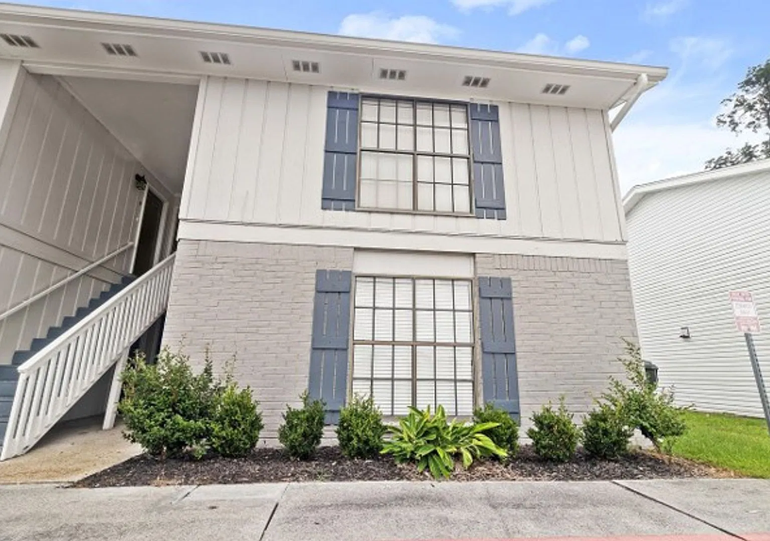 1101 Deesport St — Photo 1