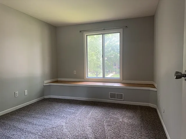 571 Somerset Ln #5 — Photo 12