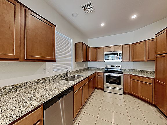 5th image of 4988 E Iolite St