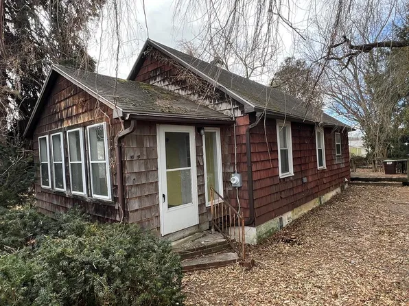 1208 S Main St, Elmira, NY 14904