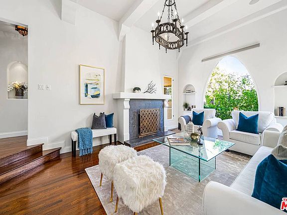 5th image of 357 N La Jolla Ave