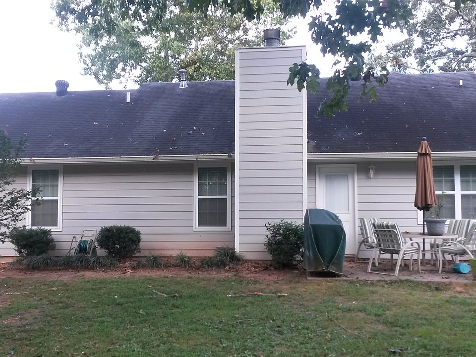 2nd image of 30 Lazy Hollow Ln