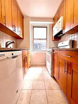 Rented by Nest Seekers International | media 14