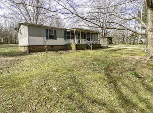 8555 Village Green Dr, Cross Plains, TN 37049