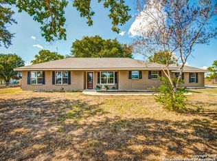 797 State Highway 97 E, Floresville, TX 78114