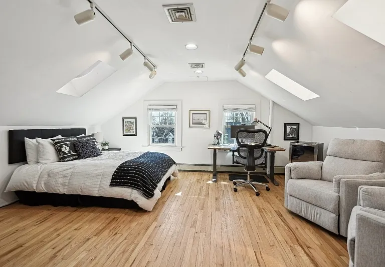 11 Pine Ter — Photo 17