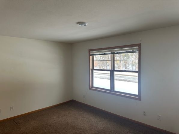 310 Birch Ave, Carlton, MN 55718