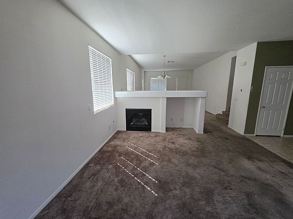 3rd image of 41109 Engelmann Oak St