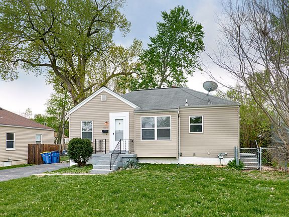 2nd image of 10214 Saint Anthony Ln