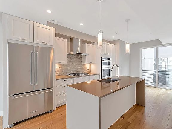 4th image of 1284 Tennyson St Unit 3
