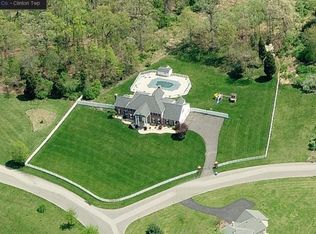 1 Acorn Ln, Lebanon, NJ 08833