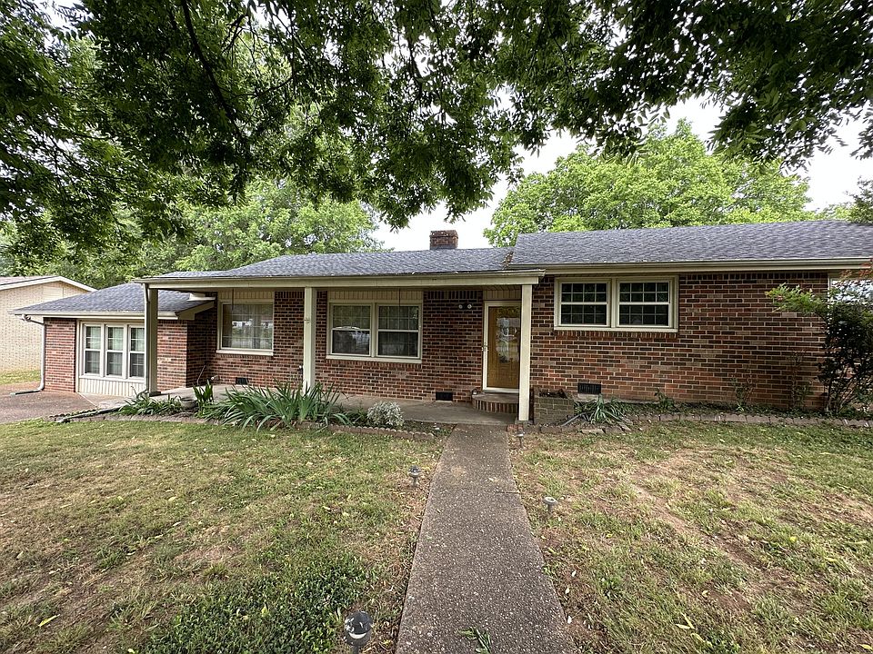 1st image of 111 Woodland Dr