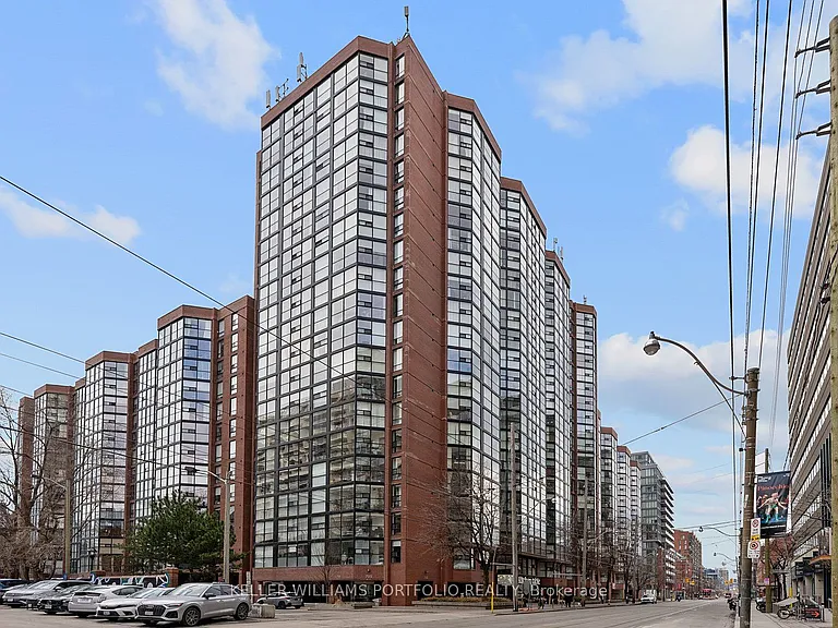705 King St W #601 — Photo 1