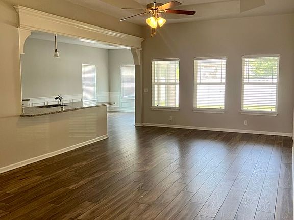 2nd image of 3348 Tourmaline Dr