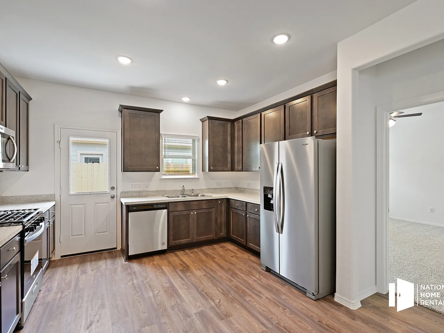3 bed, 1349 sqft, $1,595 — Photo 3