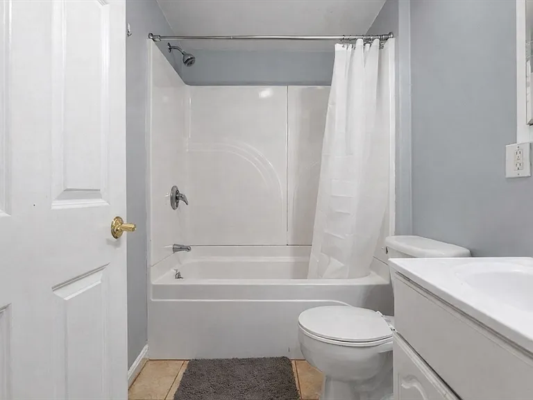1170 Massachusetts Ave #2 — Photo 4