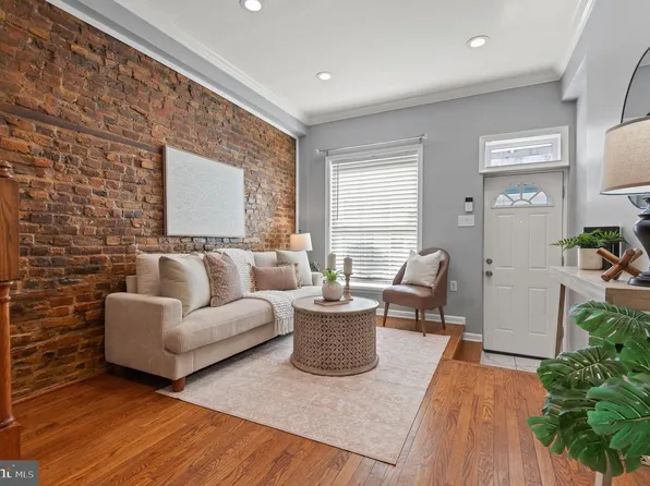 1236 Sargeant St, Baltimore, MD 21223